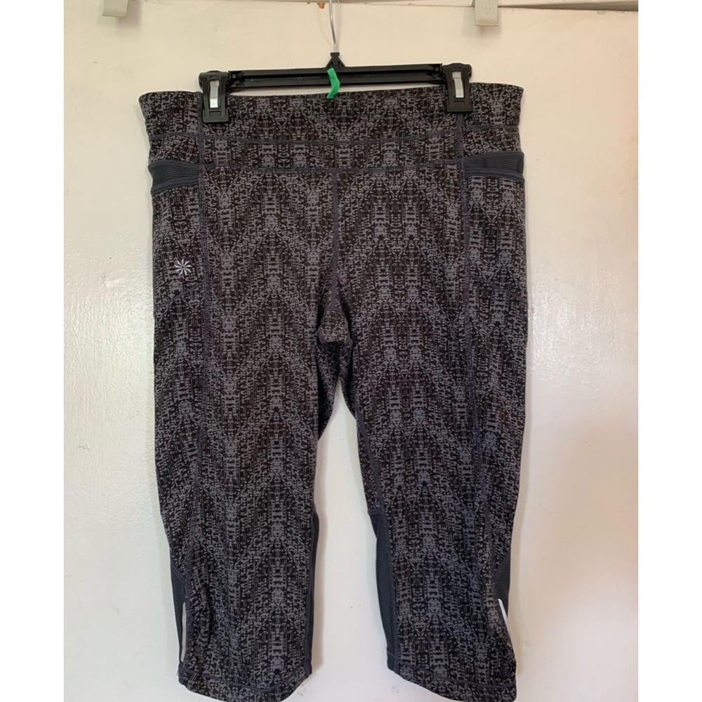 Athleta Large Capri Leggings